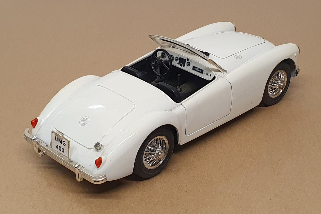 Polistil 1/16 Scale Diecast 251025D - MG MGA Twin-Can - White