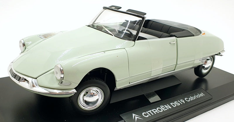 Norev 1/18 Scale Diecast 181562 - Citroen DS19 Cabriolet - Light Pale Green