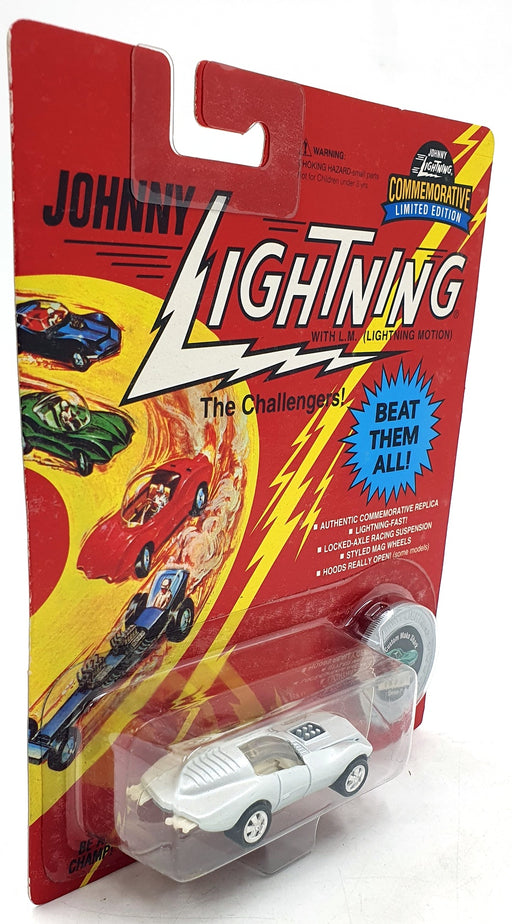 Johnny Lightning 1/64 Scale 100-122 The Challengers Custom Mako Shark