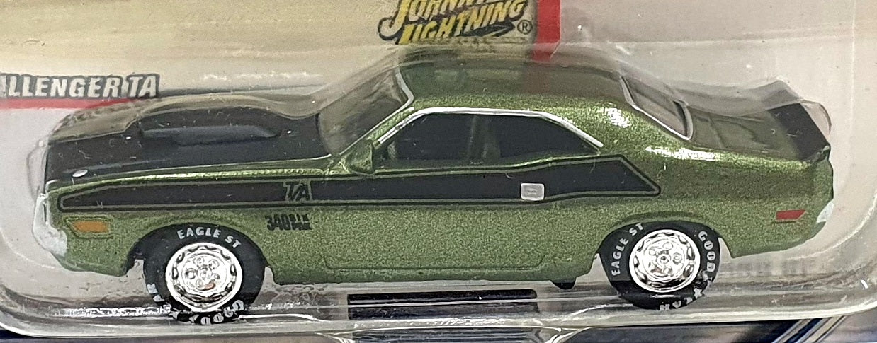 Johnny Lightning 1/64 Scale JL 239-02 - 1970 Dodge Charger TA - Green