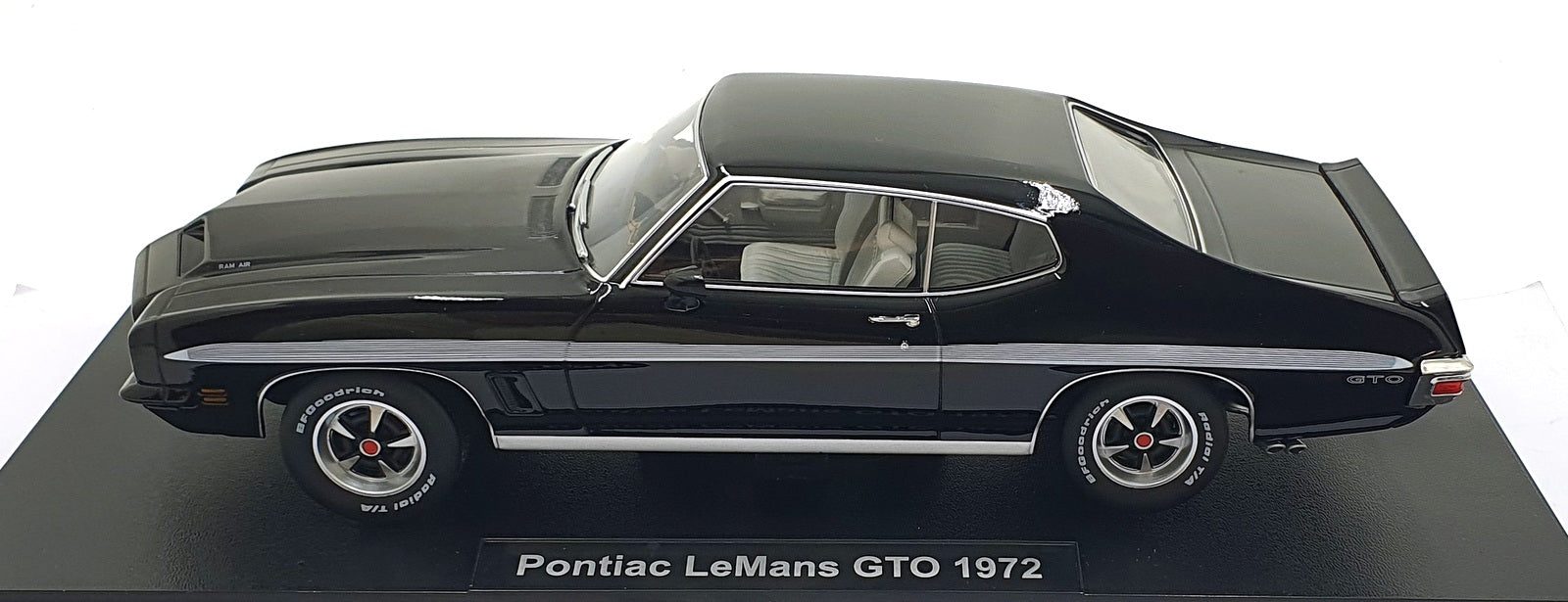 KK Scale 1/18 Scale Diecast KKDC181351 - 1972 Pontiac Le Mans GTO - Black