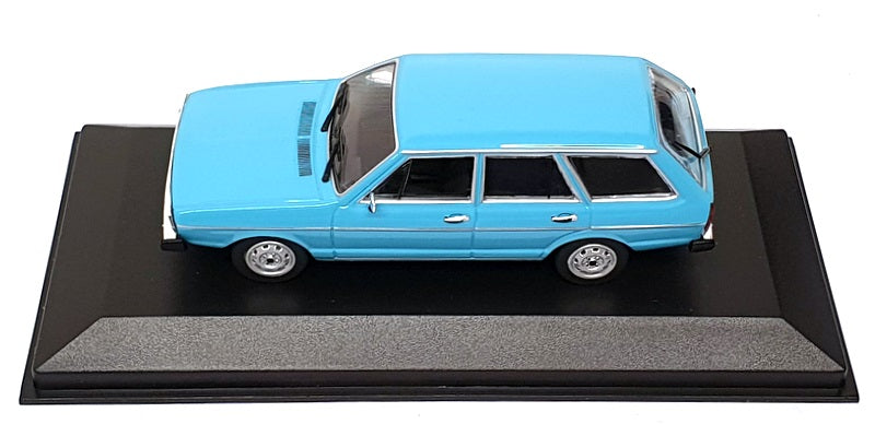 Maxichamps 1/43 Scale 940 054210 - 1975 Volkswagen Passat Break - Blue