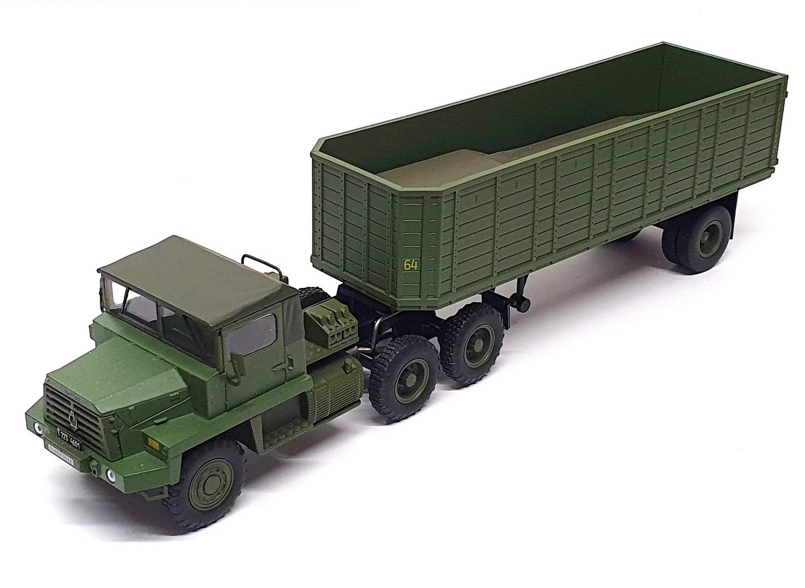 Altaya 1/43 Scale 4199 - Berliet TBC 8 KT Military Truck & Trailer - Green