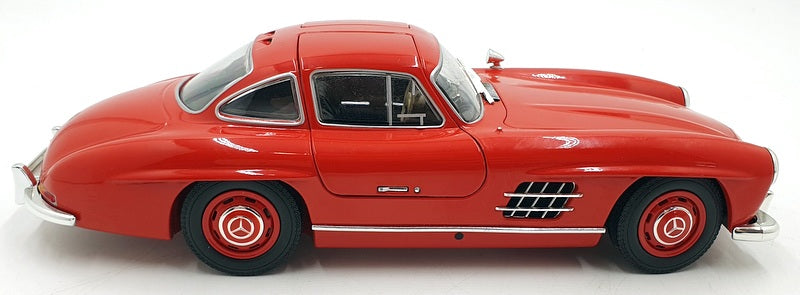 Minichamps 1/18 scale Diecast DC8524F - Mercedes-Benz 300 SL - Red