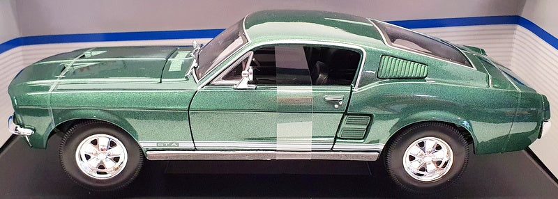 Maisto 1/18 Scale Diecast 31166 - 1967 Ford Mustang GTA Fastback - Green