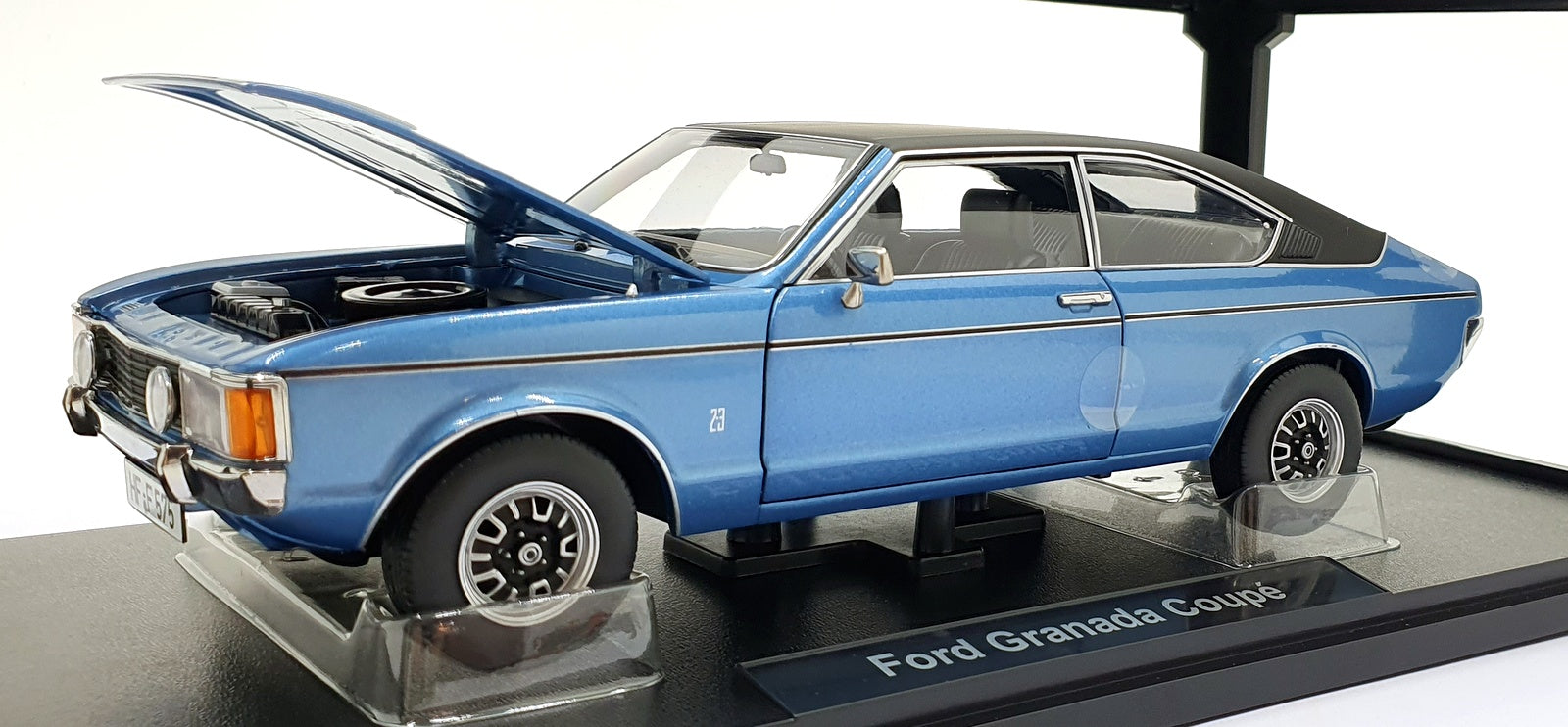 Touring Model Cars 1/18 Scale 18080002 Ford Granada Coupe - Met. Blue