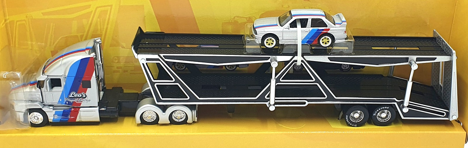 Maisto 1/64 Scale Diecast 11454 - Mack Anthem/1988 BMW 3 Series M3