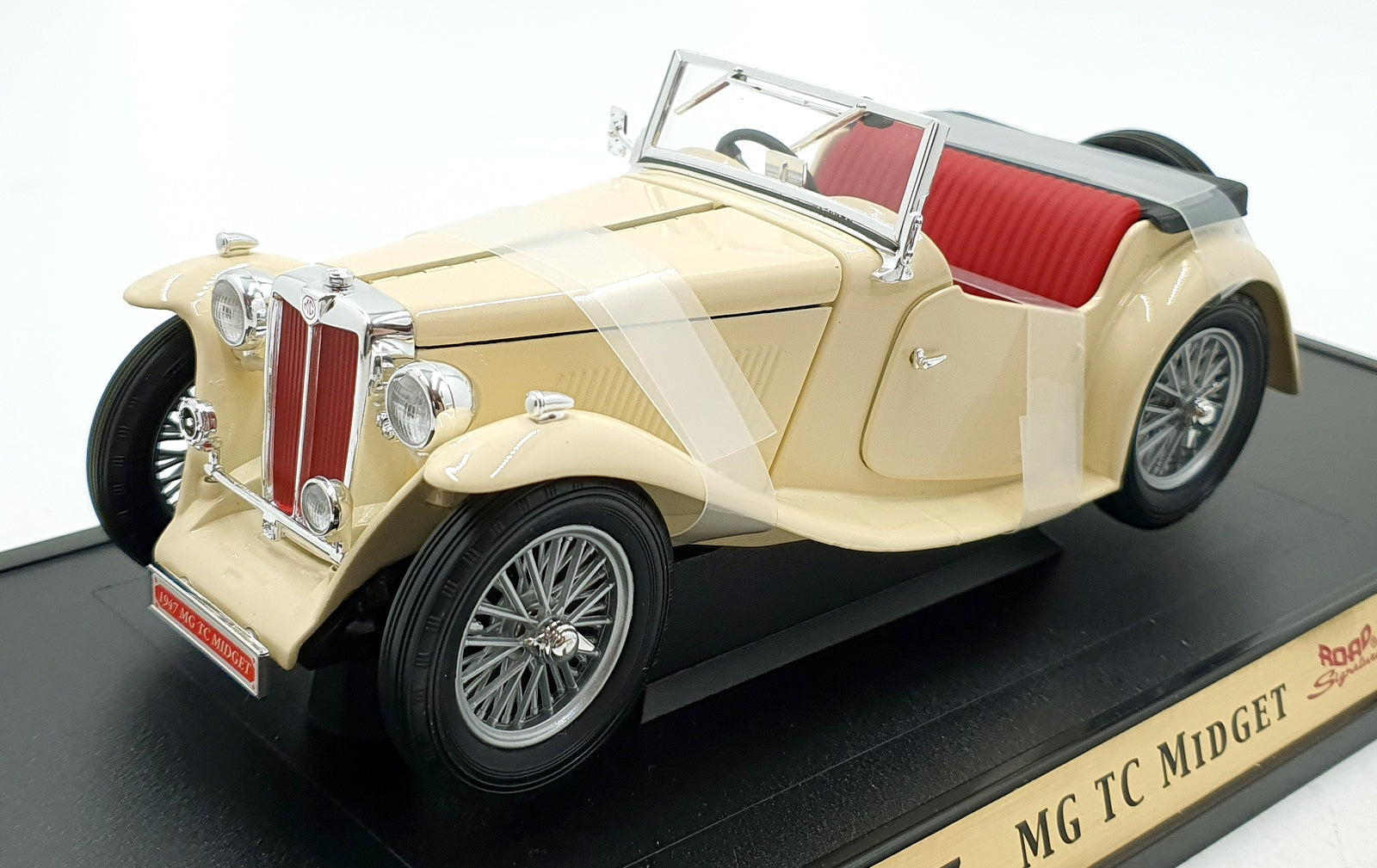 Road Signature 1/18 Scale Diecast 92468 - 1947 MG TC Midget - Cream