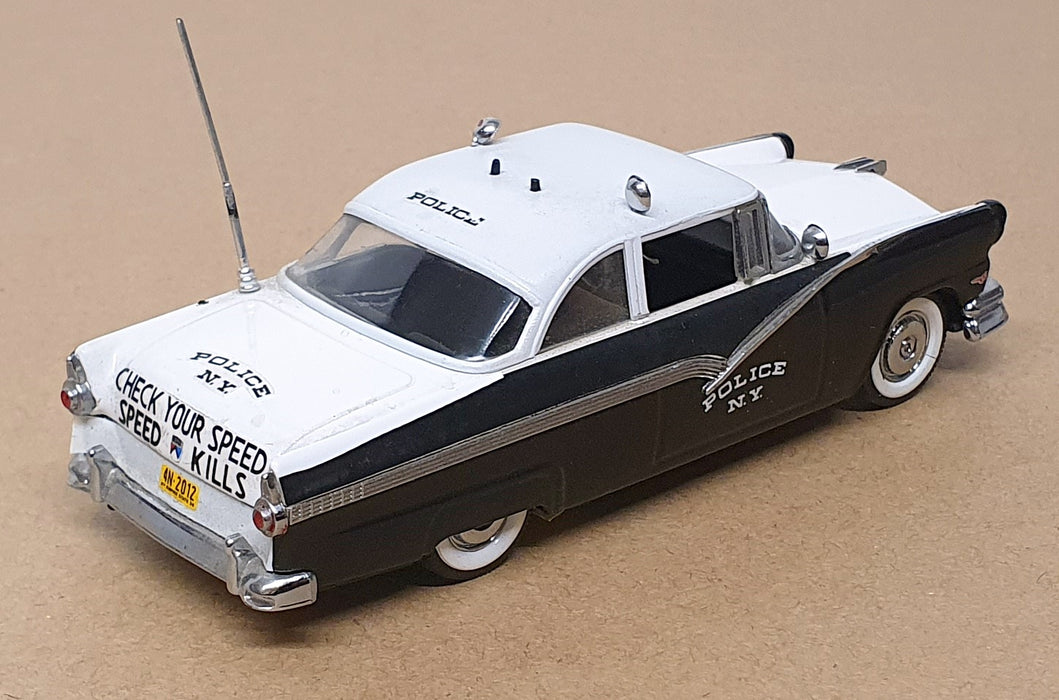 Vitesse 1/43 Scale L092 - 1956 Ford Fairlane Radar NY Police - Black/White