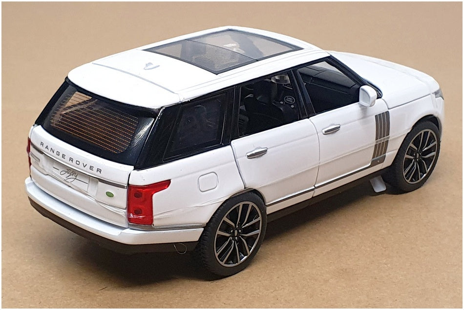 QY Toys 1/32 Scale Q3001A - Land Rover Range Rover 50th Anniversary - White