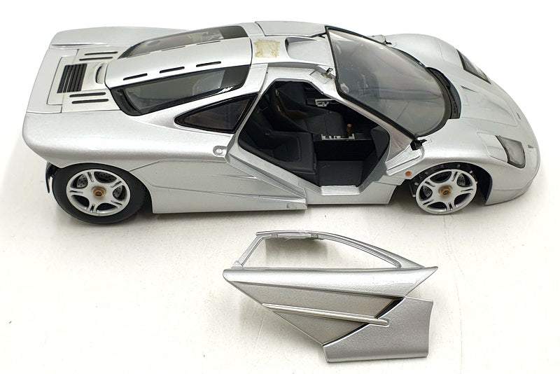 UT 1/18 Scale Diecast 7224K - McLaren F1 - Silver