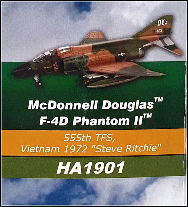 Hobby Master 1/72 Scale HA1901 - McDonnell Douglas F-4D Phantom II 555th TFS '72