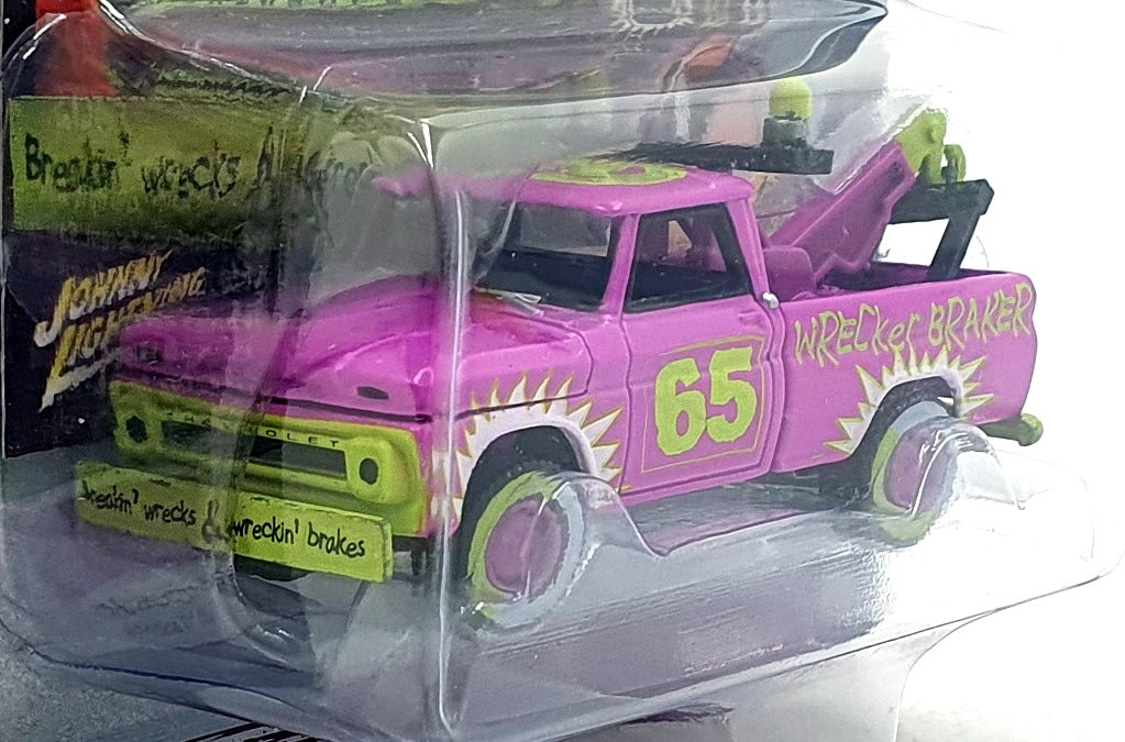 Johnny Lightning 1/64 Scale JLSF022 -1965 Chvevrolet Tow Truck #65 DD