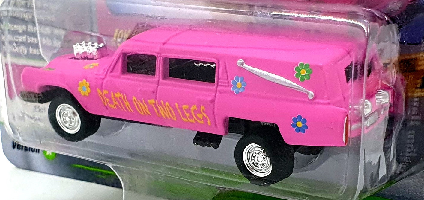 Johnny Lightning 1/64 JLSF021 Custom Haulin' Hearse #4 Demolition Derby - Pink