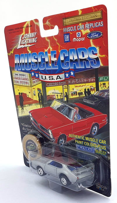 Johnny Lightning 1/64 Scale 200-150 Muscle Cars 1969 Olds 442 - Silver