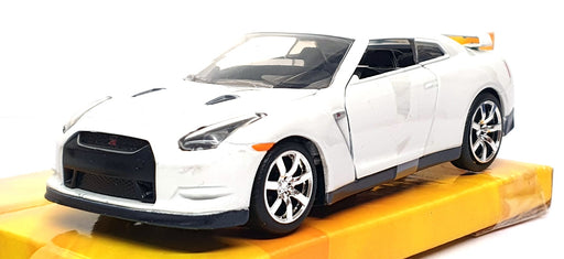 Jada 1/32 Scale 20006 - 2009 Nissan GT-R - White