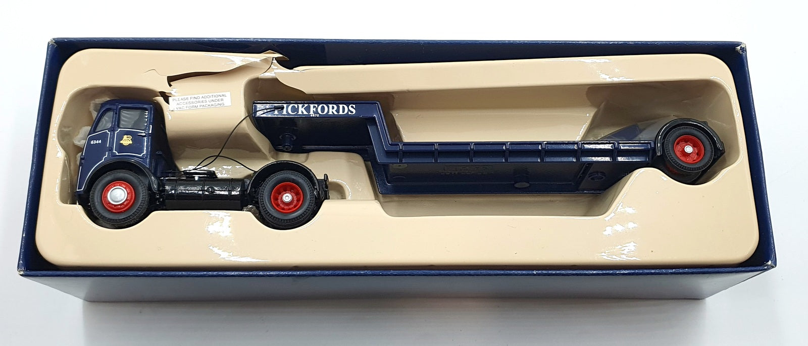 Corgi 1/50 Scale Diecast CC10202 - ERF V Low Loader - Pickfords