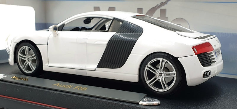 Maisto 1/18 Scale Diecast 36143 - Audi R8 GT Premium Edition - White