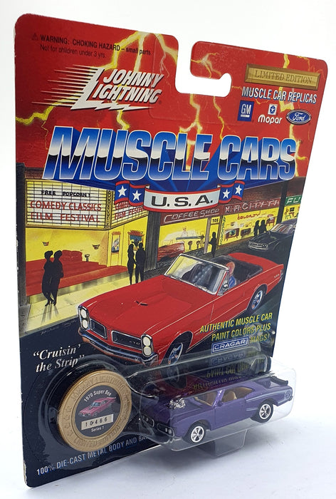 Johnny Lightning 1/64 Scale 200-100 - Muscle Cars USA 1970 Super Bee - Purple
