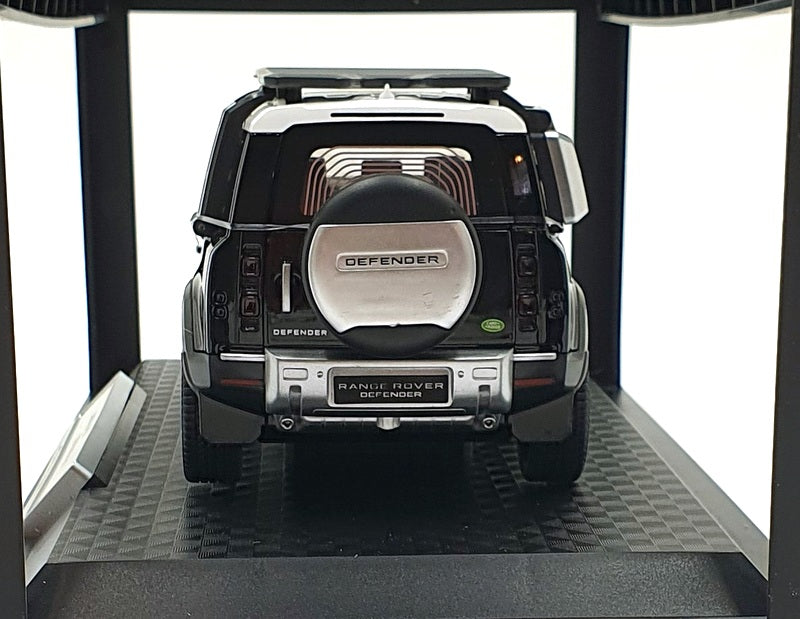 QY Toys 1/24 Scale Diecast Q2002A - Land Rover Defender 110 - Black/White