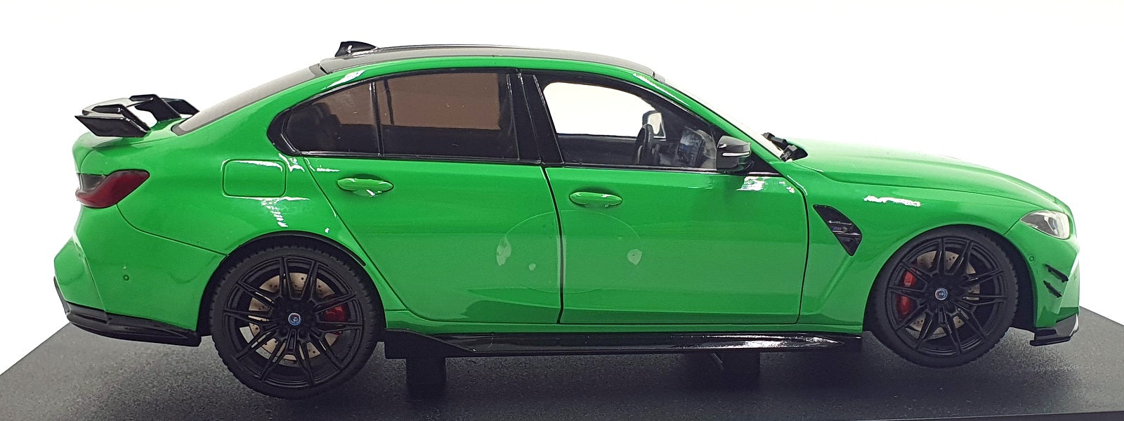 Solido 1/18 Scale S1814302 - 2024 BMW M3 Performance Parts - Signal Green