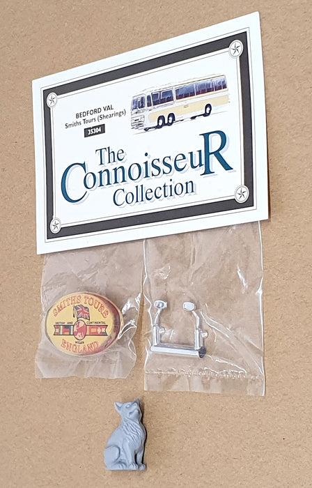 Corgi 1/50 Scale Diecast 35304 - Bedford Val Coach Smiths Tours (Shearings)