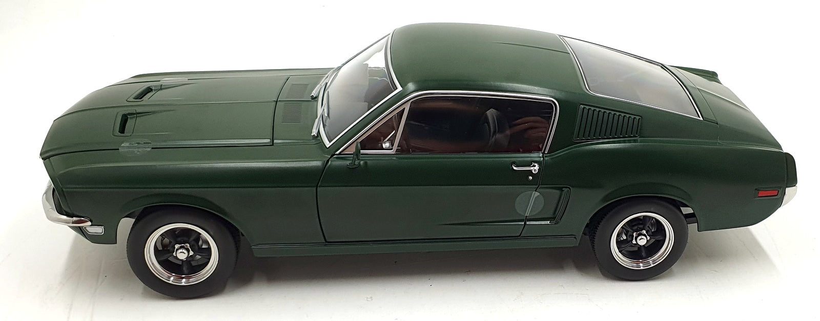 KK Scale 1/12 Scale KKDC120225 1968 Ford Mustang GT Fastback Bullitt Matt Green