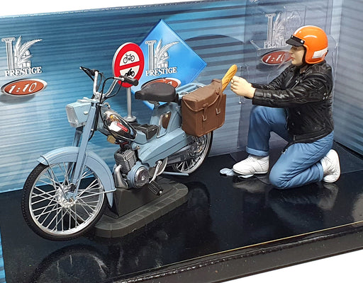 Solido 1/10 Scale 118 305-00 - Mobylette Motorbike + Kneeling Driver - Blue