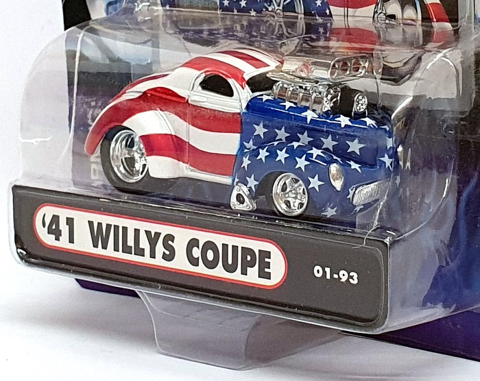 Muscle Machines 1/64 Scale 71151 01-93 - 1941 Willys Coupe - Stars & Stripes