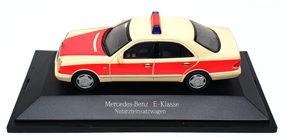 Herpa 1/43 Scale B6 600 5727 - 1995 Mercedes-Benz E220 W210 Notarzt - Cream/Red