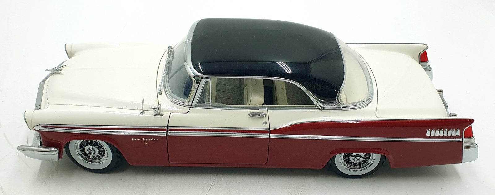 Acme 1/18 Scale A1809001 - 1956 Chrysler New Yorker St Regis Red/White/Black