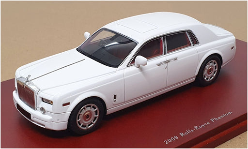 TSM 1/43 Scale TSM114324 - 2009 Rolls Royce Silver Phantom - White
