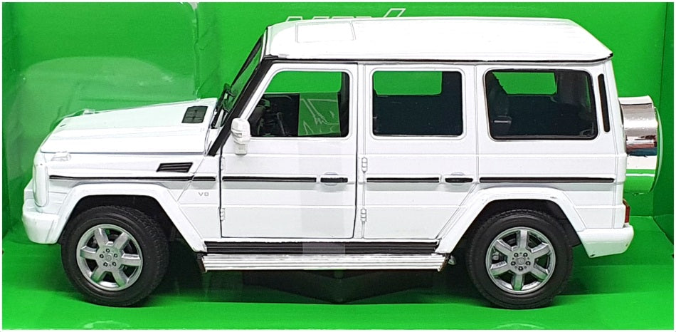 Welly NEX 1/24 Scale Diecast 24012W - Mercedes Benz G-Class - White