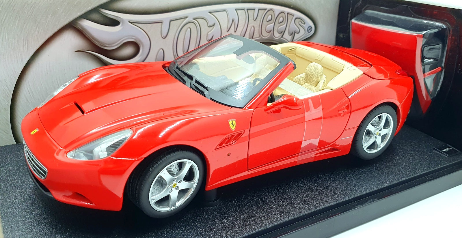 Hot Wheels Ferrari California 1:18 1:18 Hot Wheels Elite Ferrari