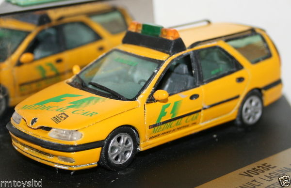 VITESSE 1/43 SCALE - V053E - RENAULT LAGUNA BREAK / ESTATE - MEDICAL CAR