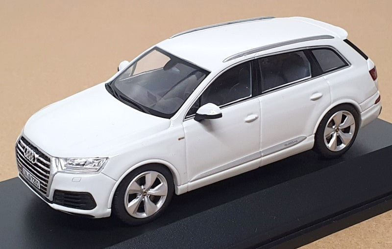 Spark Model 1/43 Scale 501.14.076.23 - Audi Q7 - Glacier White