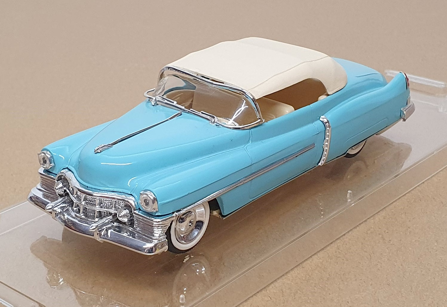 Vitesse 1/43 Scale 281 - Cadillac Type 62 Closed Cabriolet - Turquoise