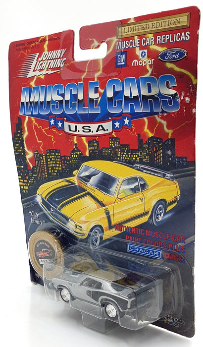 Johnny Lightning 1/64 Scale 200-180 Muscle Cars USA - 1971 Plymouth "Hemi Cuda"