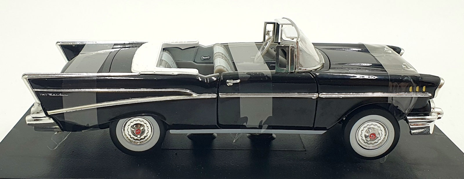 Signature Models 1/32 Scale Diecast 32430 - 1957 Chevrolet Bel Air - Black