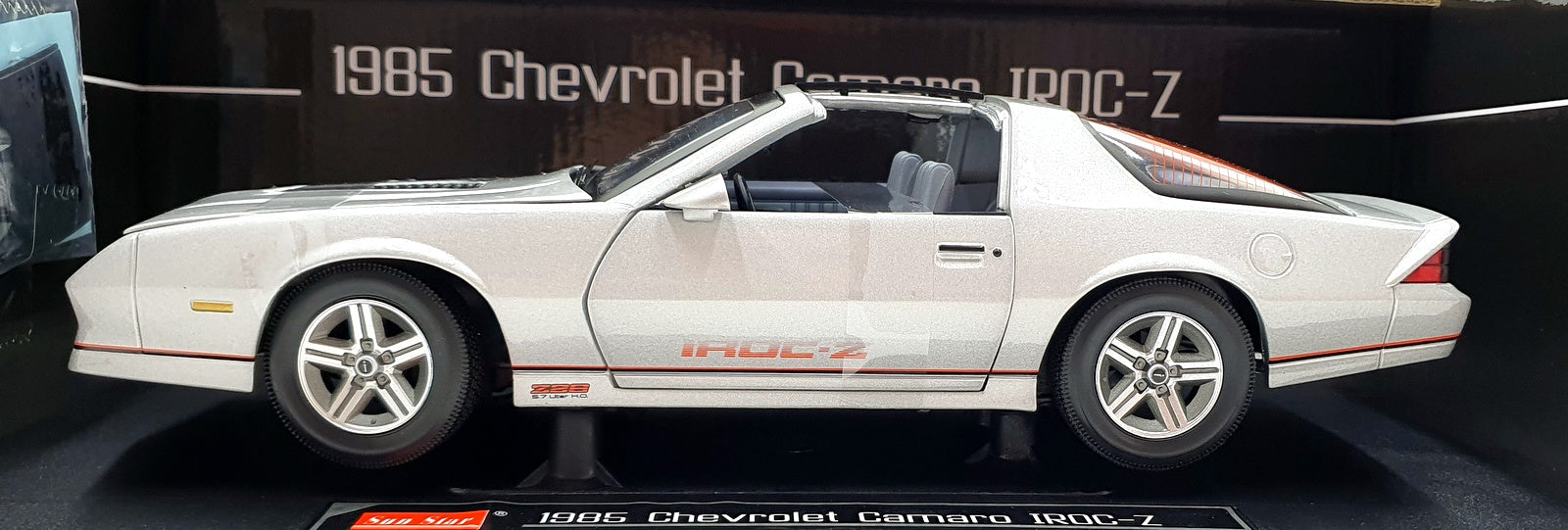 Sun Star 1/18 Scale Diecast 1947 - 1985 Chevrolet Camaro IROC-Z - Silver