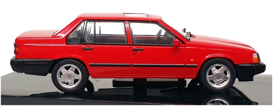 Ixo 1/43 Scale Diecast CLC498N.22 - 1990 Volvo 940 Turbo - Red