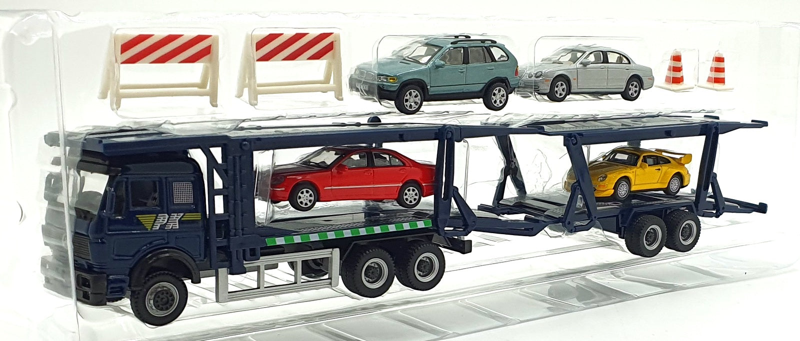 Cararama 1/72 Scale Diecast 000039 - Mercedes Benz Transporter and 4 Cars