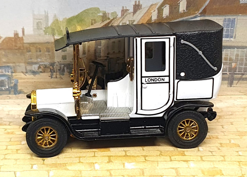 Matchbox Appx 9cm Long Diecast VL5372W - 1907 UNIC London Taxi - White/Black