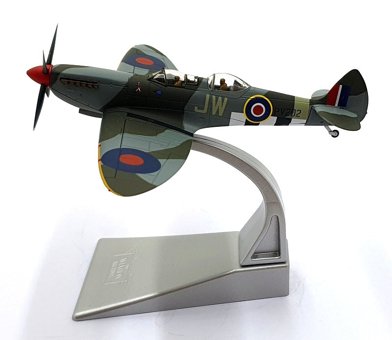 Corgi 1/72 Scale AA29204 - Supermarine Spitfire T.9 PV202/'JW' (G-CCCA)