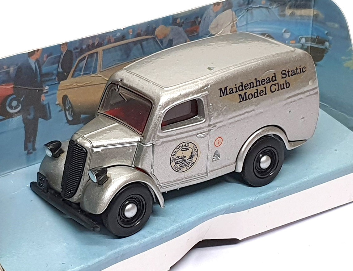 Matchbox Dinky 1/43 Scale DY-4 - 1950 Ford E83W 10CWT Van MSMC - Silver