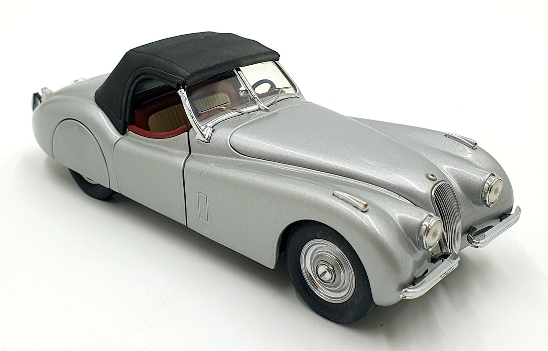 Franklin Mint 1/24 Scale Diecast B11XH26 - 1952 Jaguar XK120 - Silver
