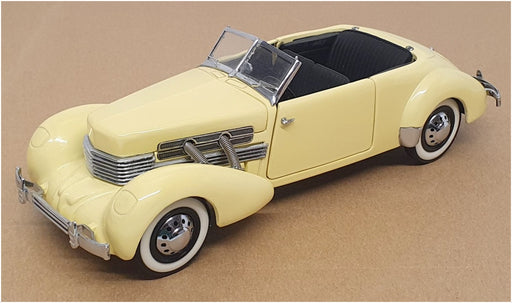 Franklin Mint 1/24 Scale Diecast B11PN92 - 1937 Cord 812 Phaeton Coupe - Cream