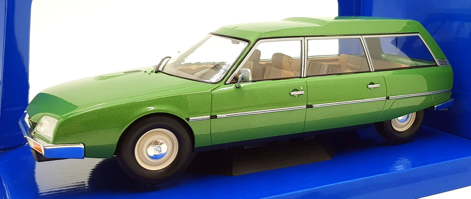 Model Car Group 1/18 Scale MCG18555 - Citroen CX Break - Met. Green