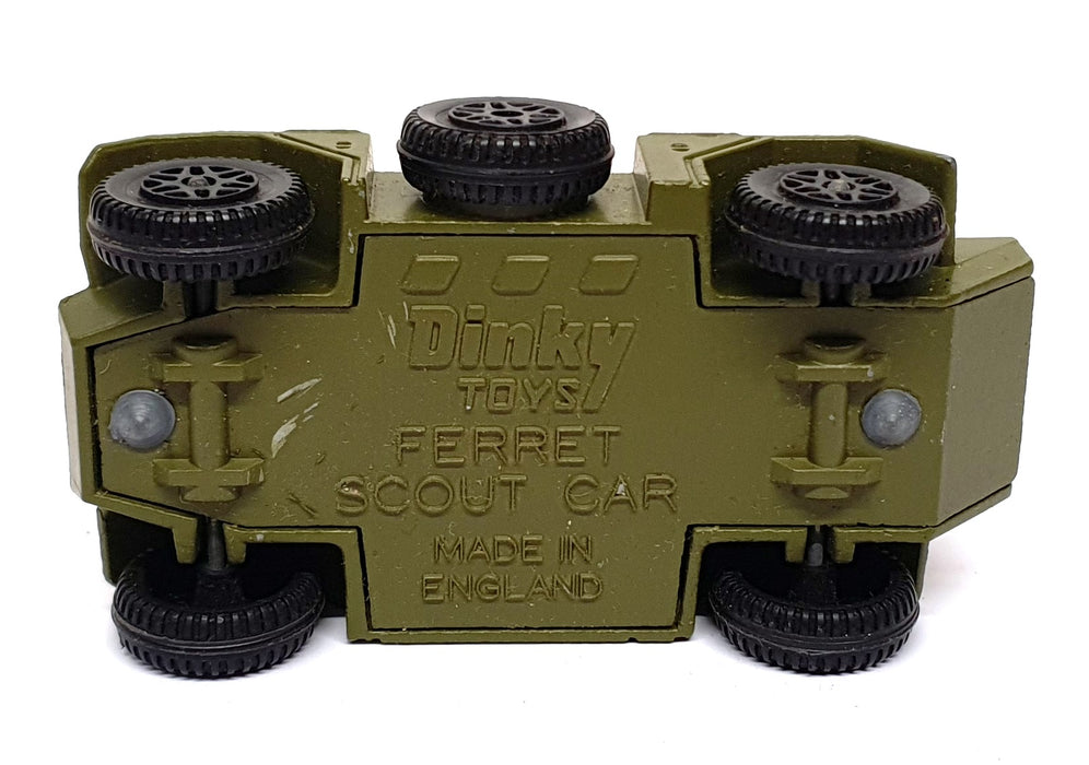 Dinky Toys Original Diecast 680 - Ferret Armoured Car - Green