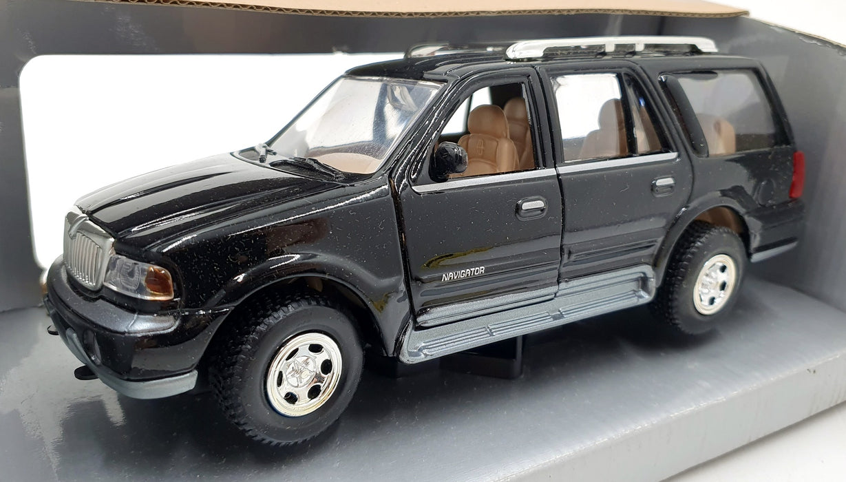 Redbox 1/24 Scale Diecast 68029 - 1998 Lincoln Navigator - Black